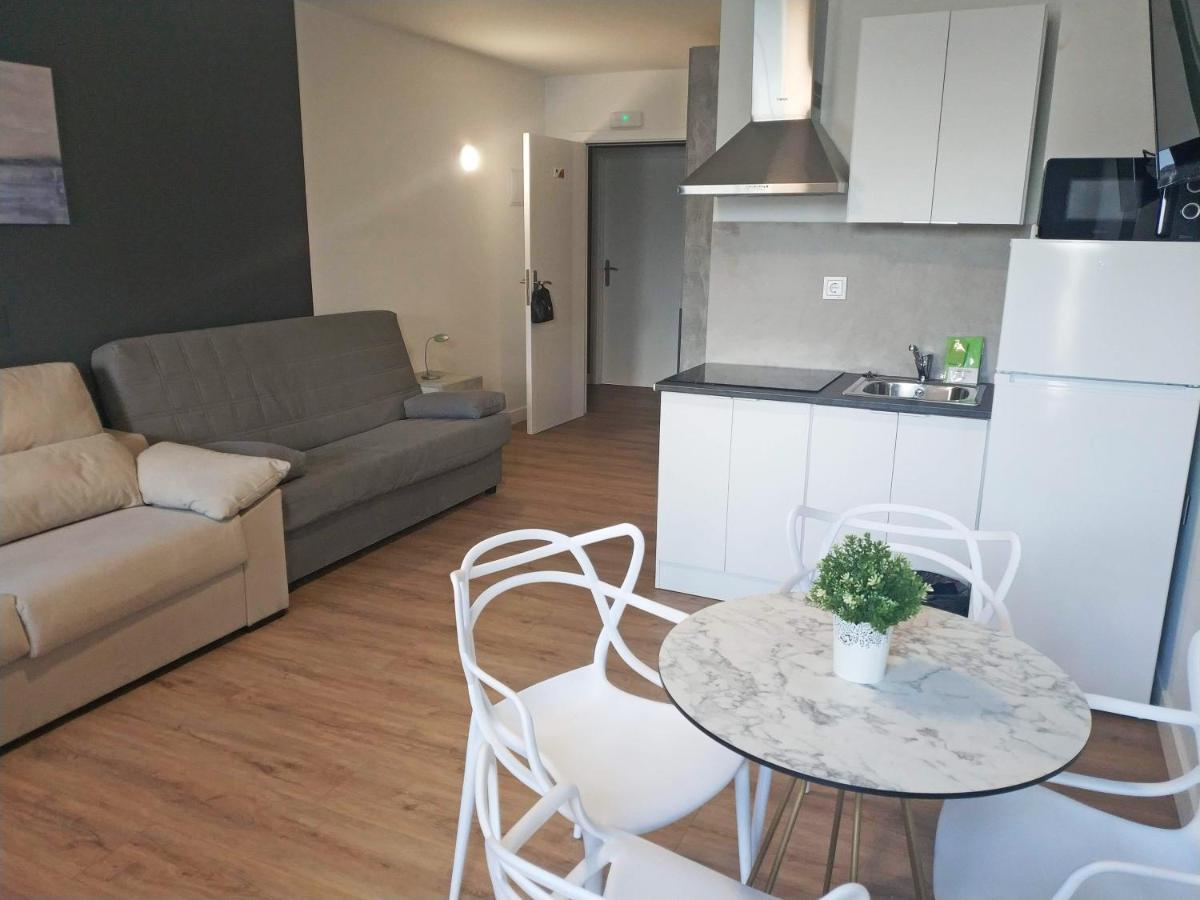 Apartamentos Hi Apartaments Santander 3000 Maliaño Exteriör bild